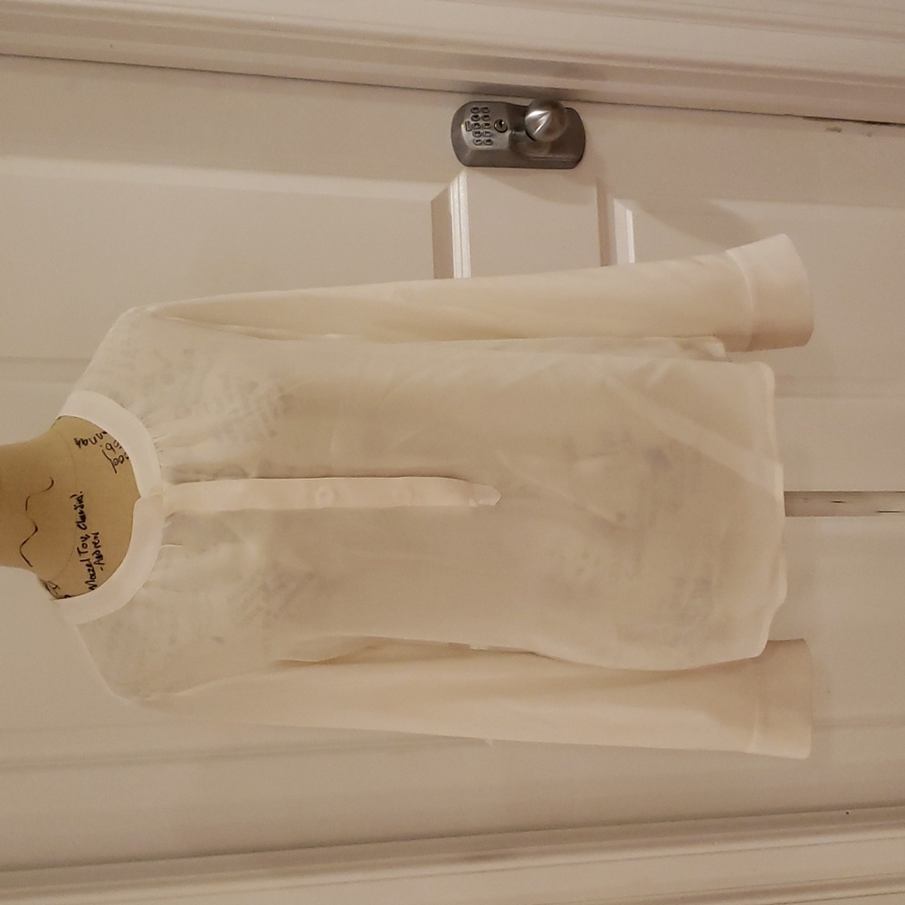 Banana Republic Silk cream dress shirt, *Like New , size S